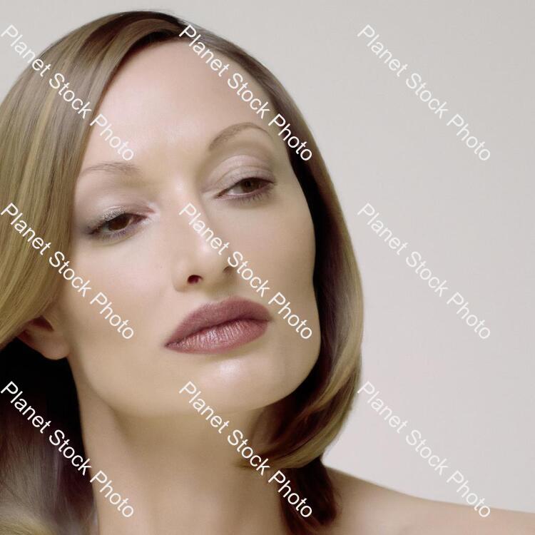 Woman stock photo with image ID: 3ee2b6d5-cce8-41dc-aa7e-25f64a2c33ca